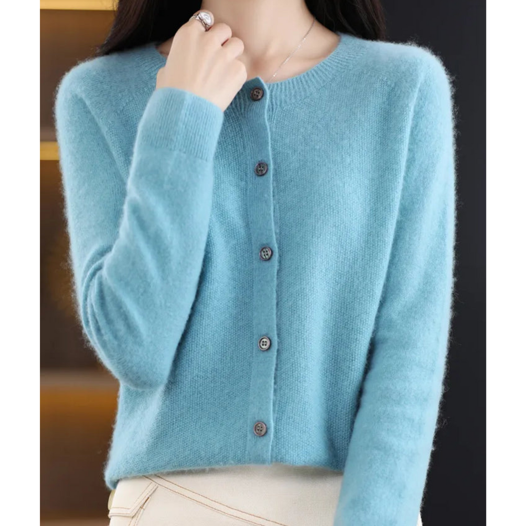 Dam cardigan med knappar och långa ärmar i enkel design