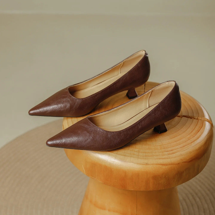 Dam spetsig låg klack pumps