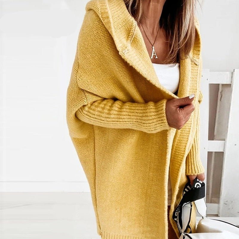 Dam lång cardigan i oversize-modell med huva och fladdermusärmar