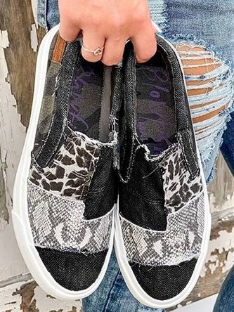 Dam sneakers med låg skaft och lapp design